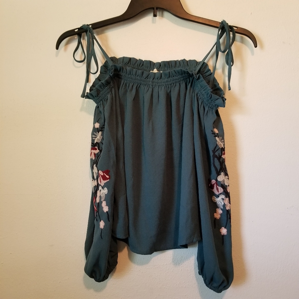 Intu off the shoulder embroidered sleeve top